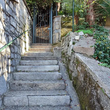 150 Steps To Heaven - By Myhomeincomo * Côme